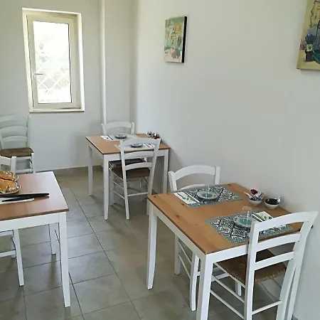 Bed & Breakfast Theresa 3*